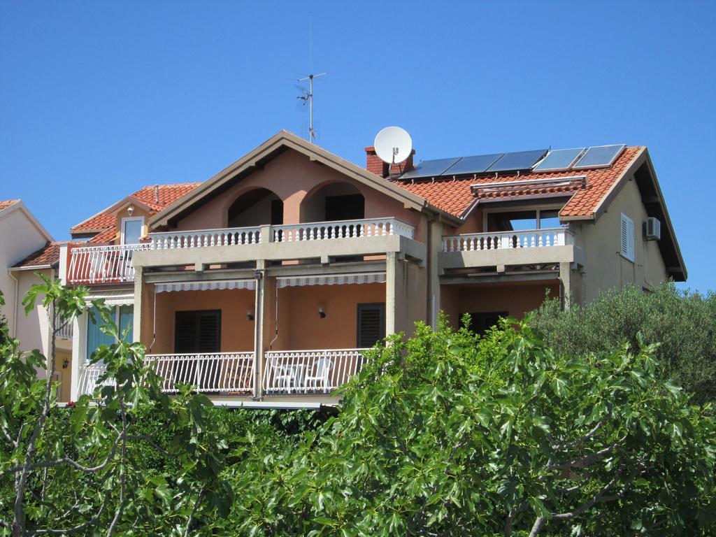 Villa Daniela Brodarica  Extérieur photo