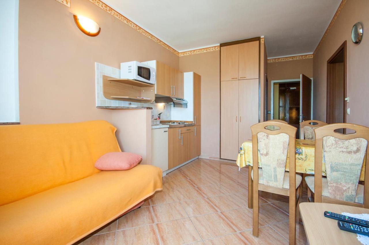 Villa Daniela Brodarica  Extérieur photo