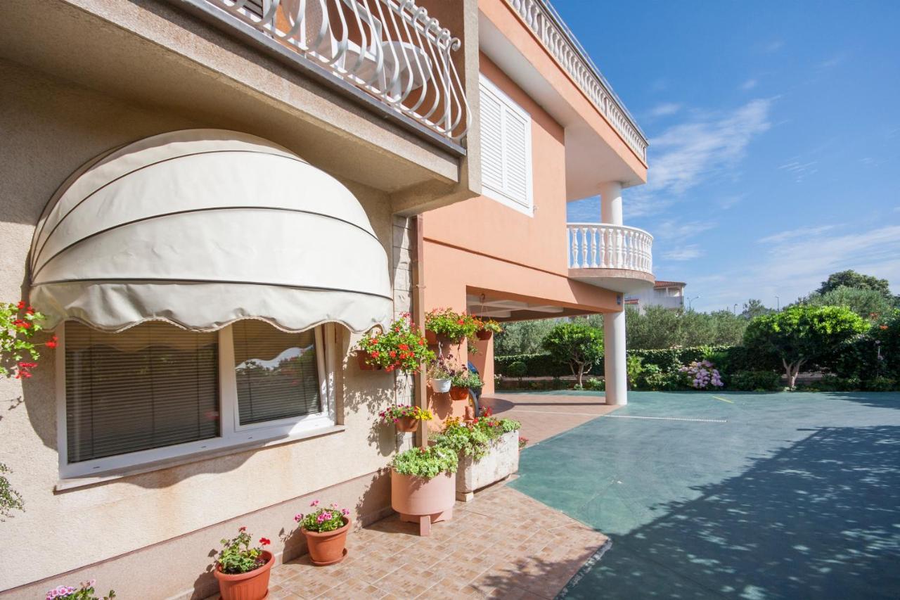 Villa Daniela Brodarica  Extérieur photo